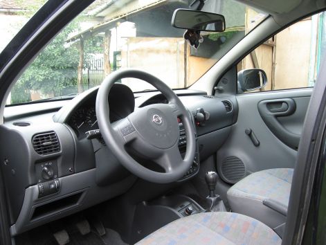 auto1.jpg